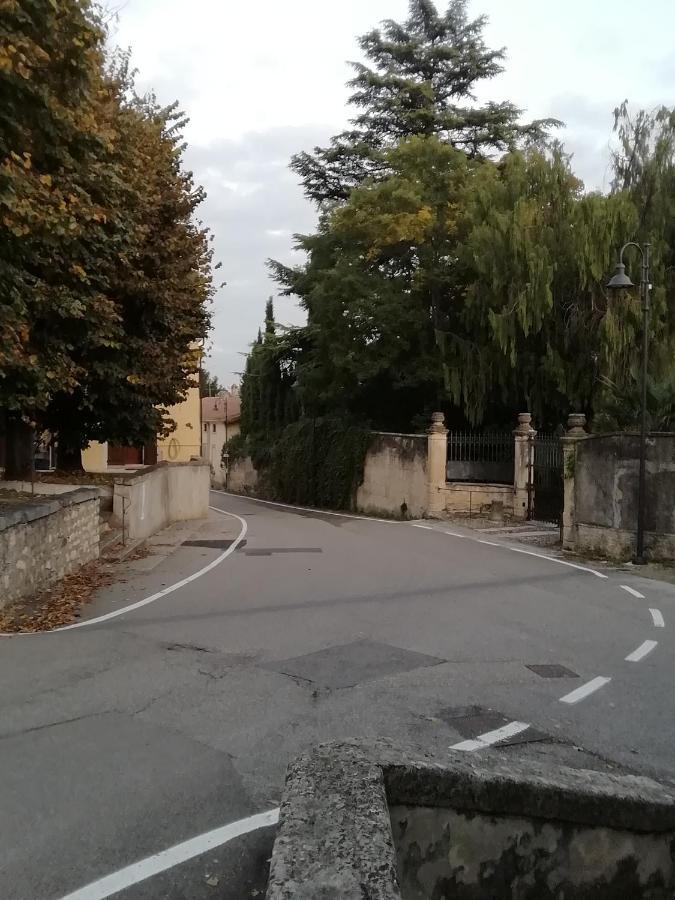 Alloggio Verona Est S. Pietro Lavagno Exterior foto